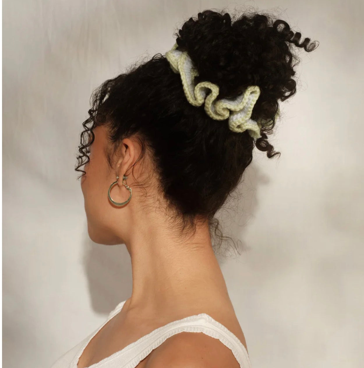 Crochet Scrunchie (2 Colors)