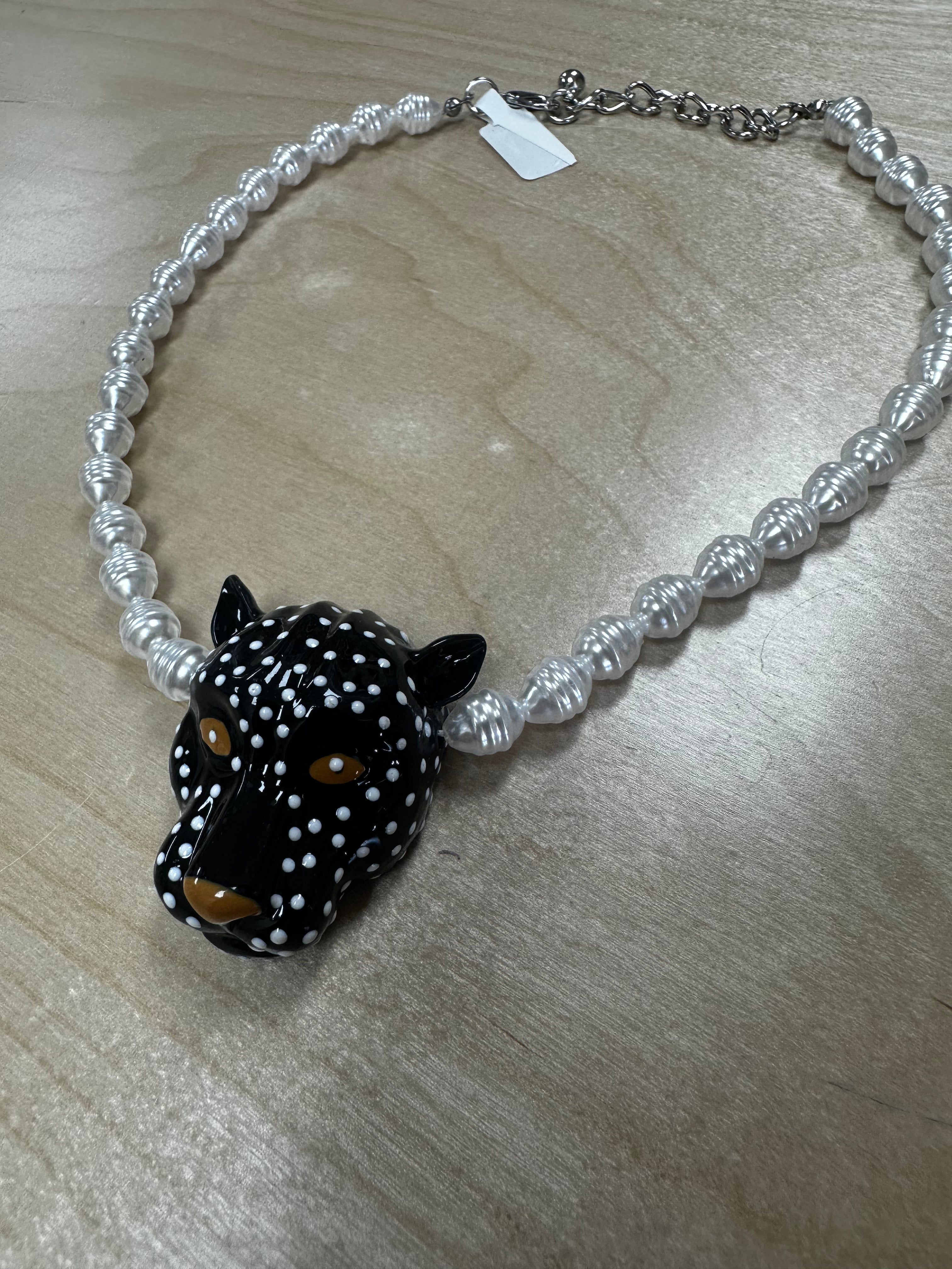 Leopard & Pearls Necklace