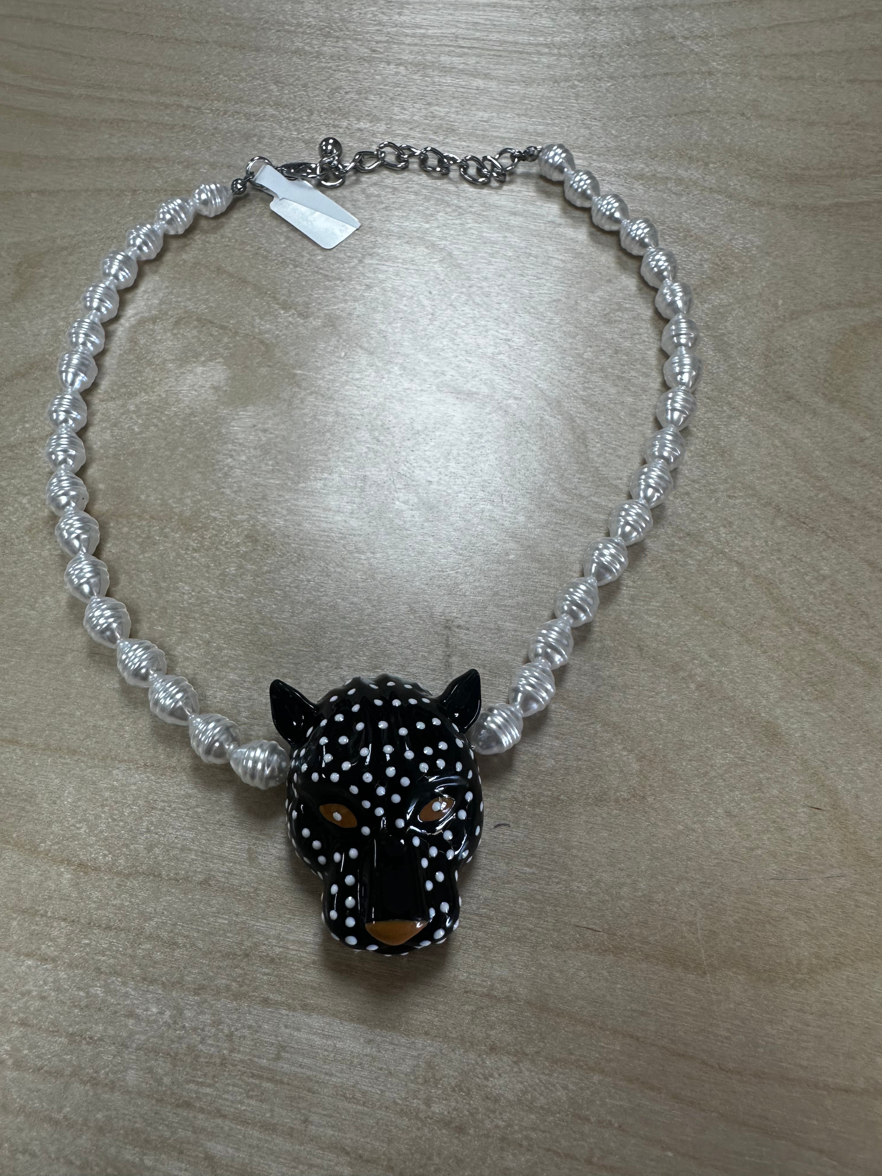 Leopard & Pearls Necklace