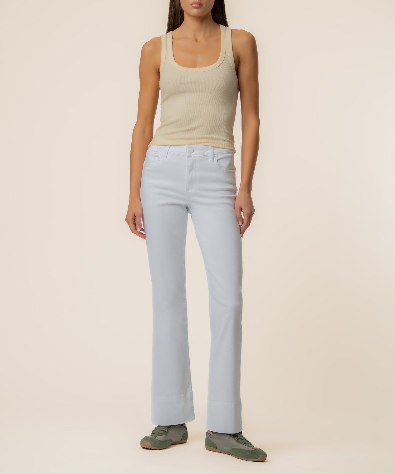 Phyllis Mid Rise Jeans ￼