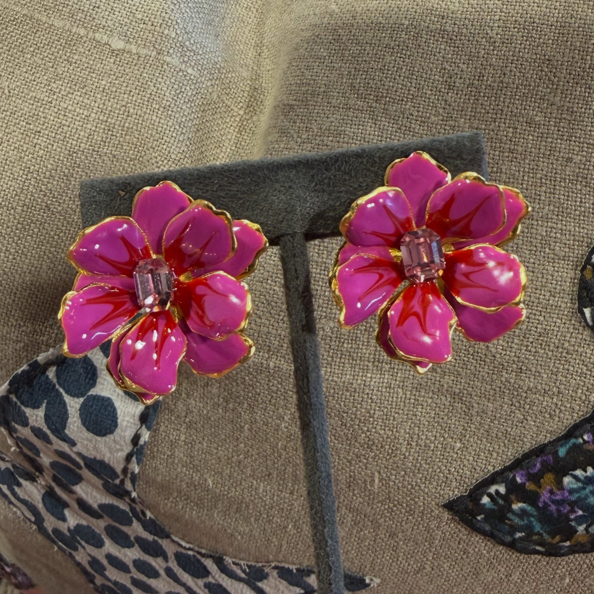 Lea Magenta Earings