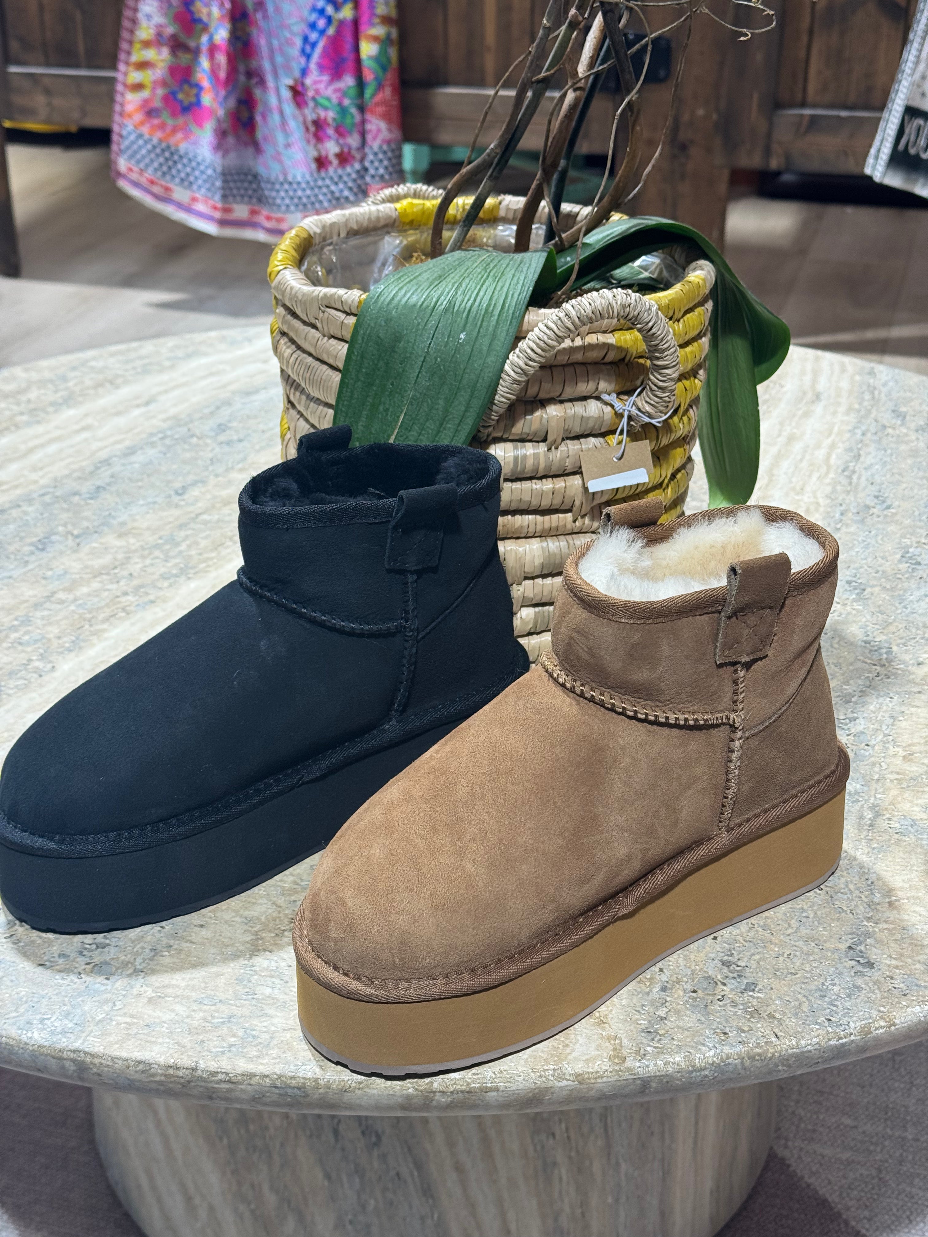 Australian Boots (2 Styles)
