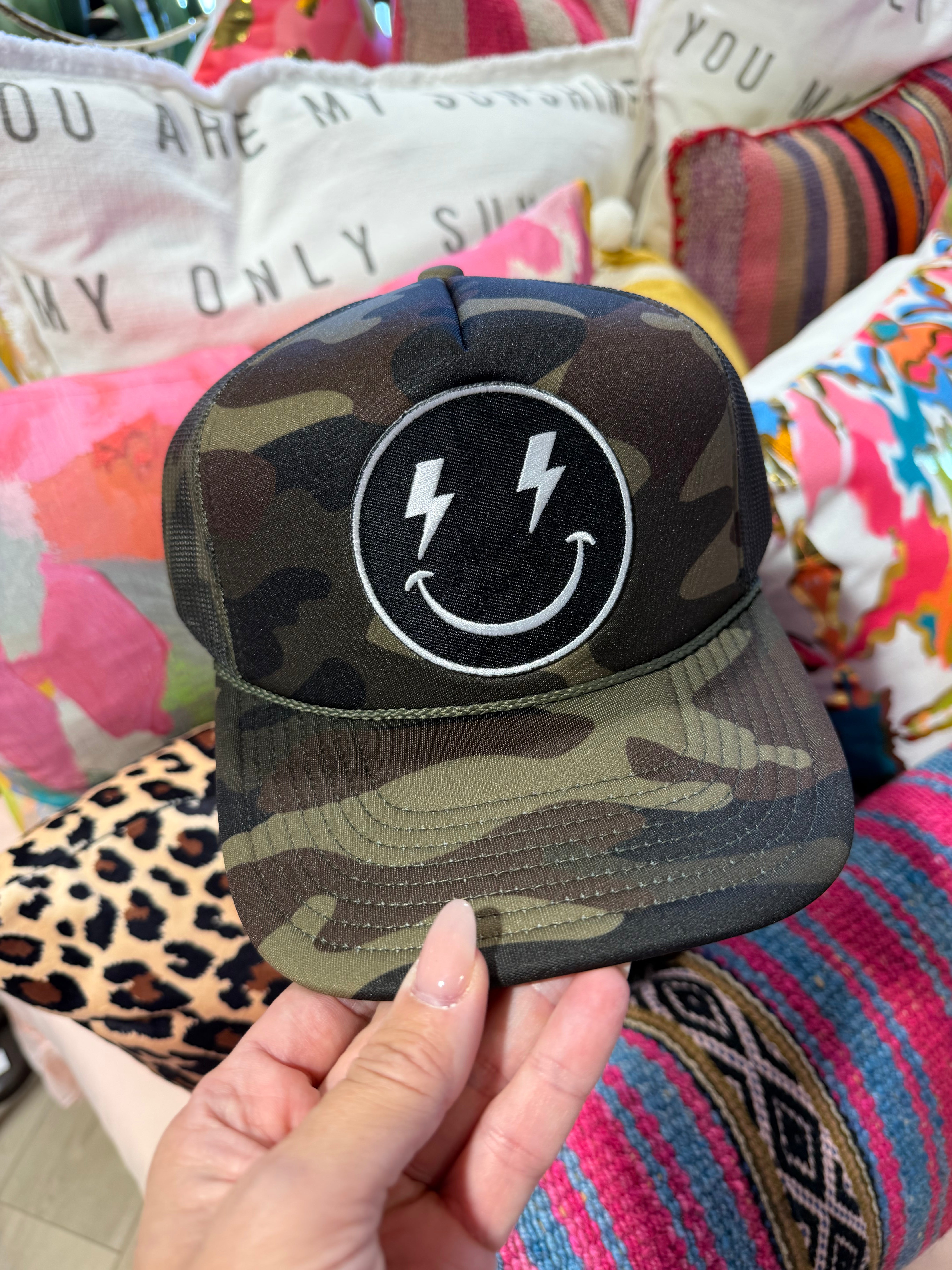 Bolt  Smiley Trucker