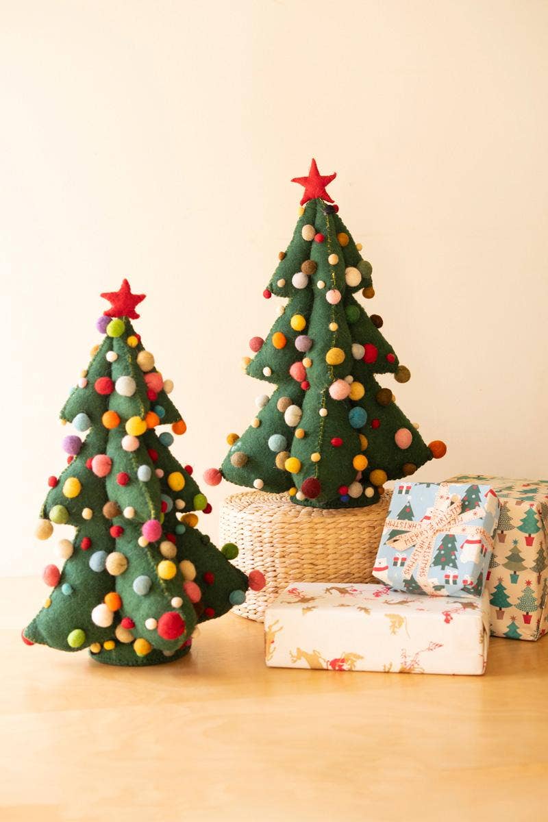 LARGE FELT CHRISTMAS TREE