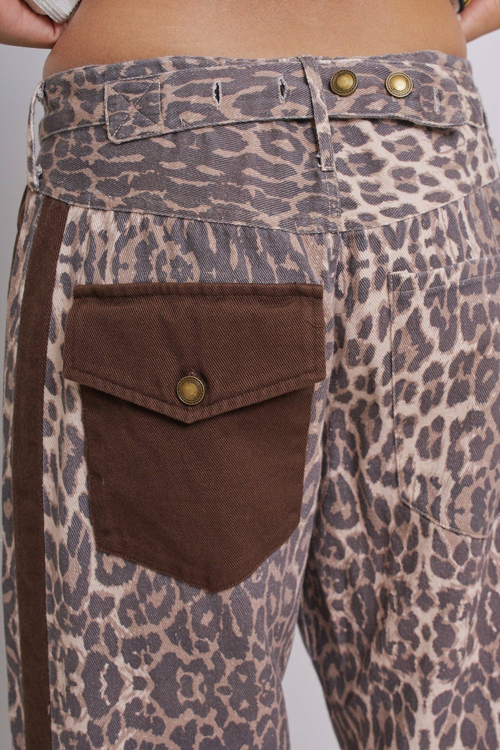Leopard Print Wide-Leg Pants with Side Stripe