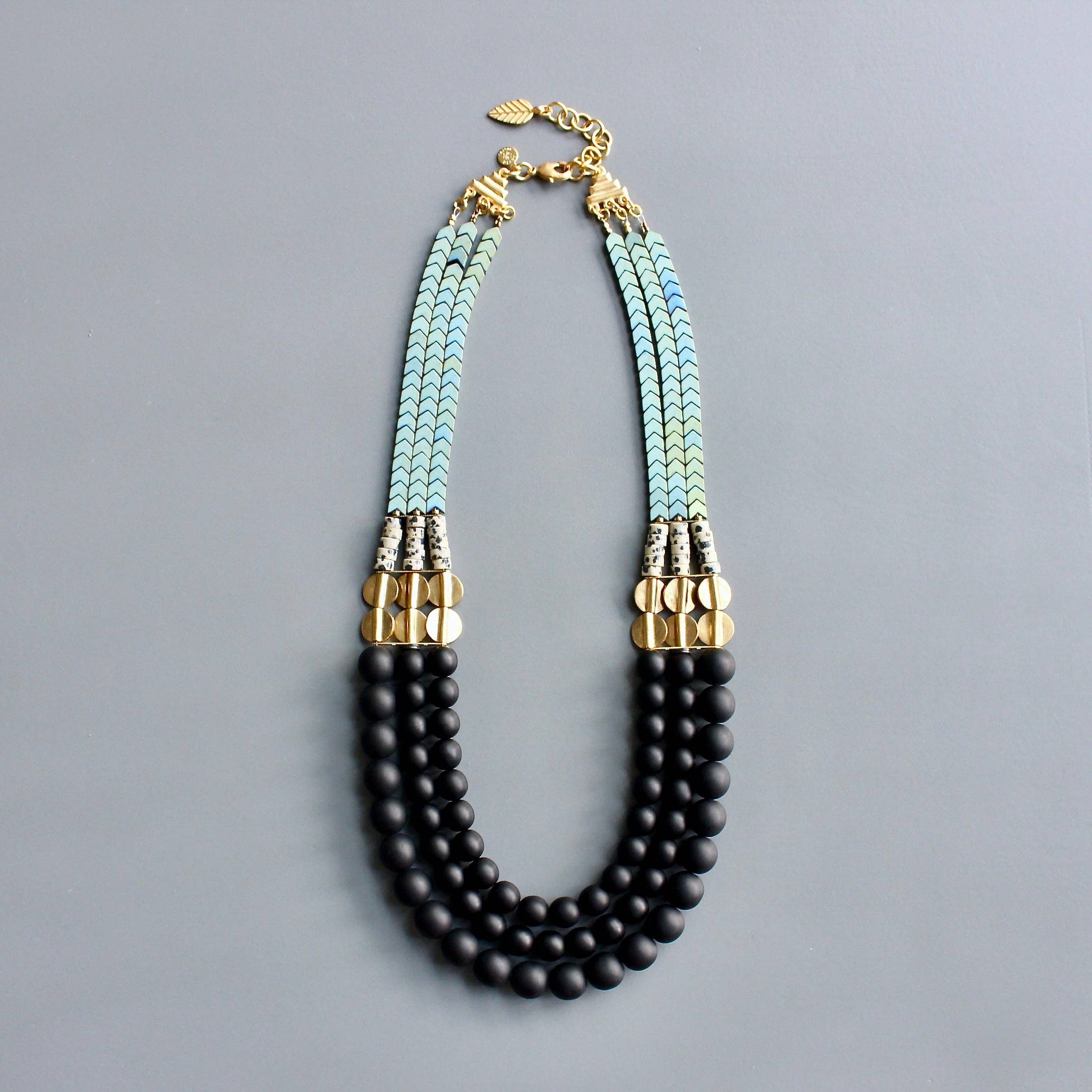 Jet glass Tripe Stand Necklace