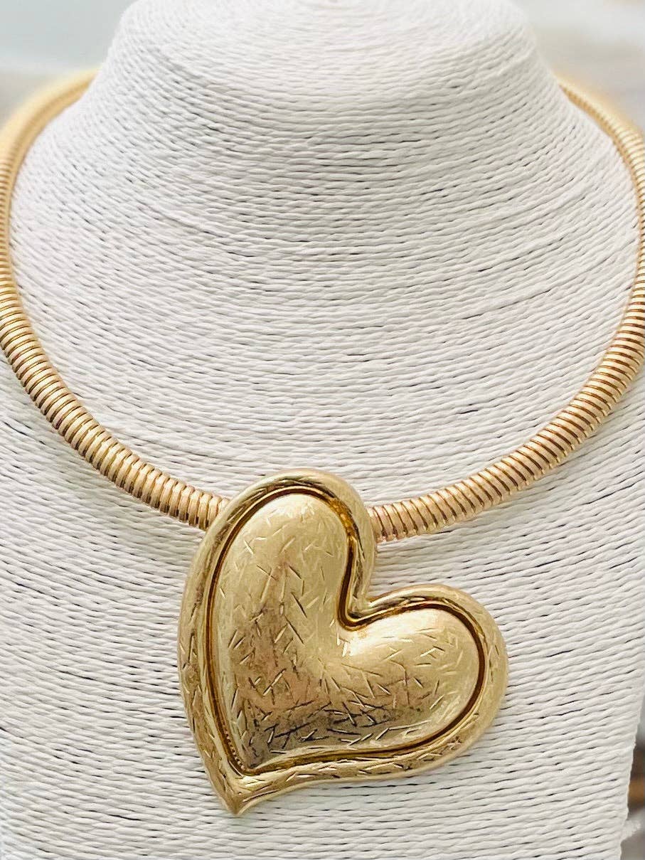 PENDANT - Vintage Heart Choker